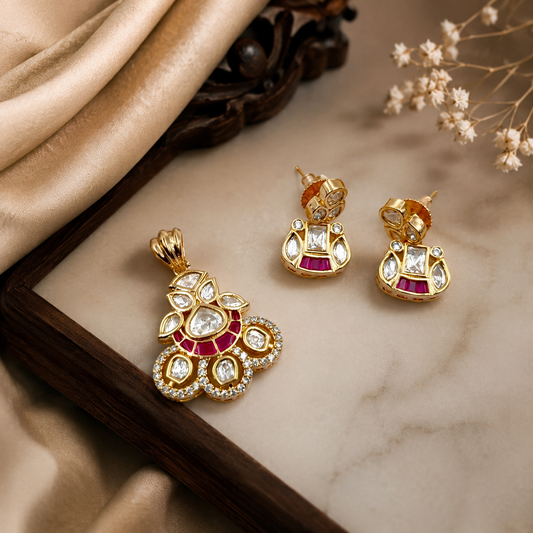 Charming Designer Trendy Pendent Set