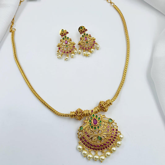 Excellent Droplet Designer Short Necklace Set