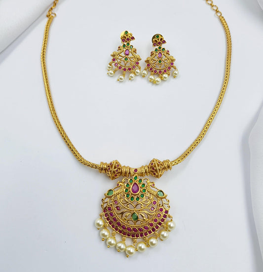 Excellent Droplet Designer Short Necklace Set
