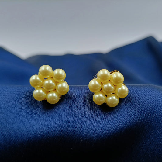 Attractive Semi Cultured Pearls Studded Kudi