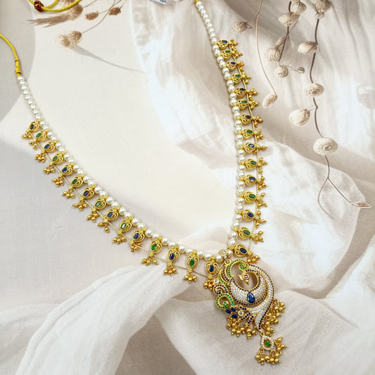 Appealing Peacock Designer Kolhapuri Saaj