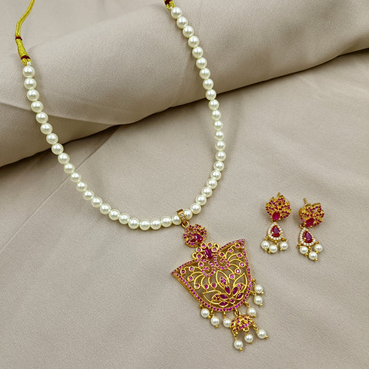 Artistic Designer Pearls Set
