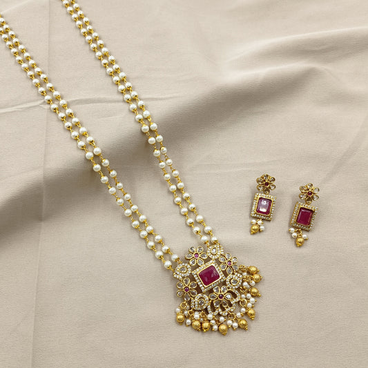 Decorous Designer Pearls Set