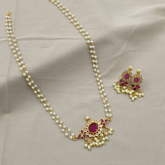 Graceful Designer Pearls Set