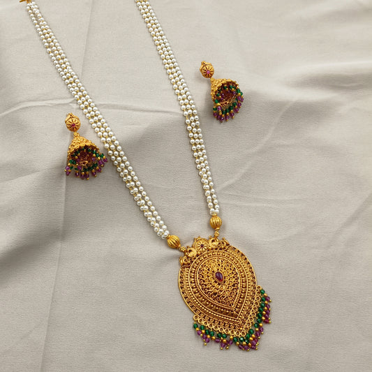 Ravishing Designer Pearl Set