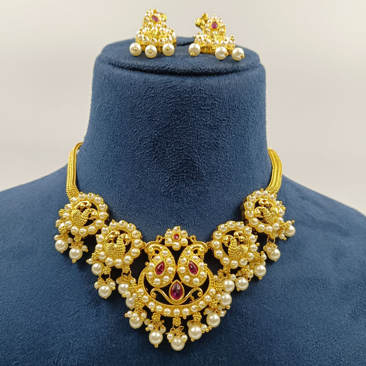 Enthrall Designer Choker Set