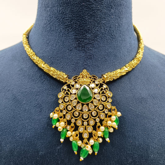 Glamorous Designer Choker Set