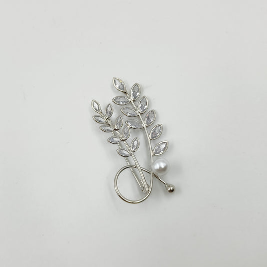 Lavishing Designer Sari Pin