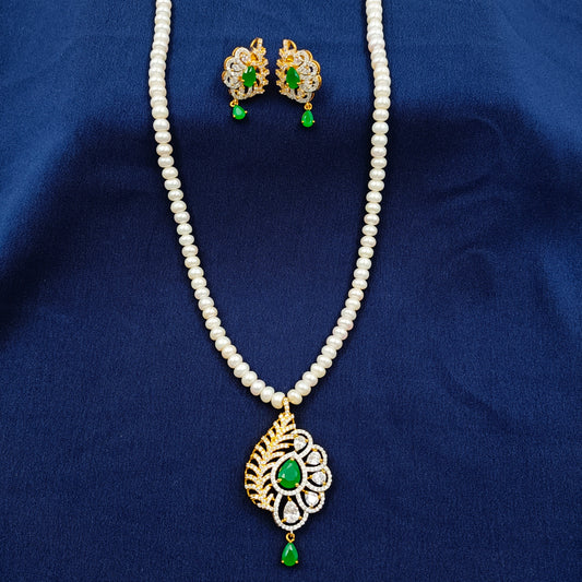 Pretty Fresh Water Pearls Designer Set