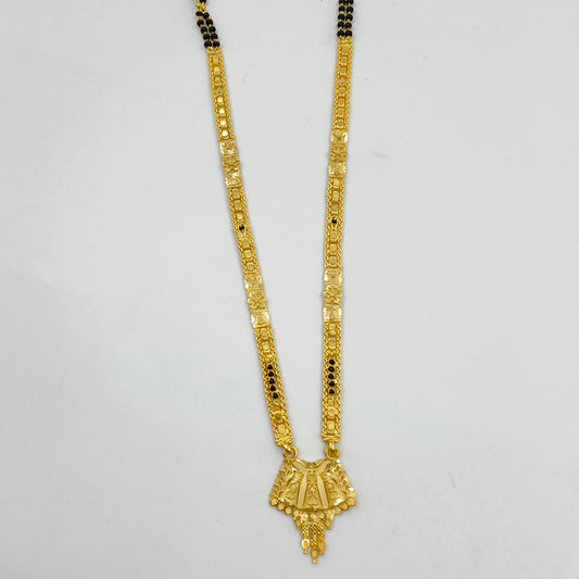 Dazzling Designer Forming Short Mangalsutra