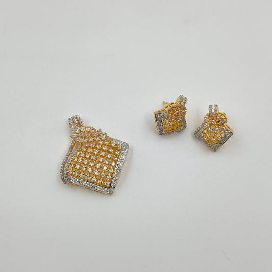 Amazing Designer Trendy Pendent Set