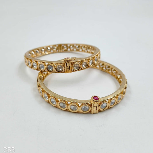 Round Shaped Designer Kundan Bangles