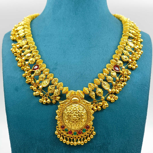 Splendid Traditional Designer Kolhapuri Saaj