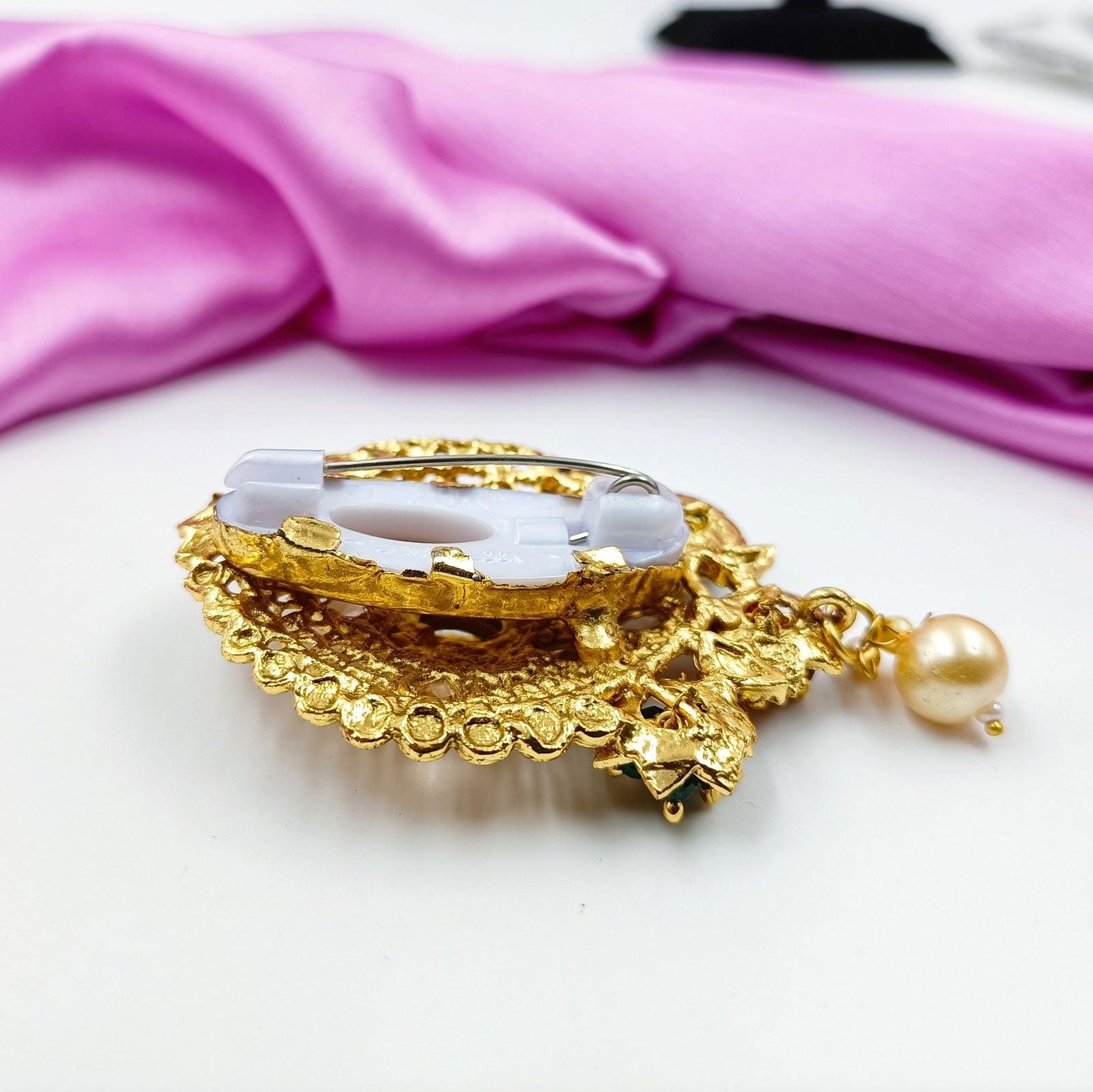 Beauteous Designer Golden Finish Saree Pin - Shree Radhe Pearls