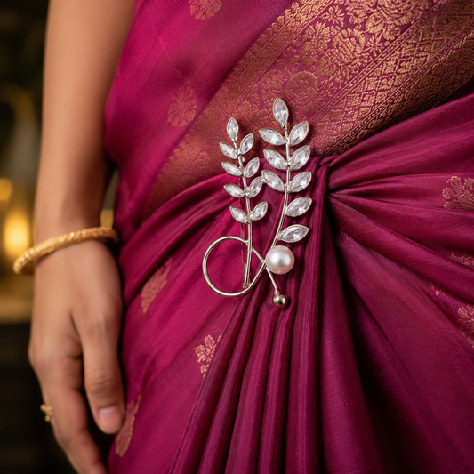 Lavishing Designer Sari Pin