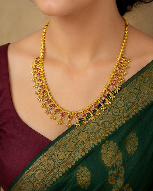 Appealing Designer Trendy Kolhapuri Saaj