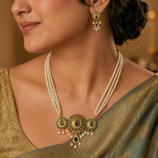 Decorous designer Fancy Tanmani set