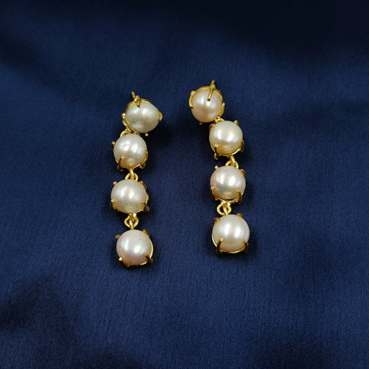 Attractive Real Pearls Hanging Earrings
