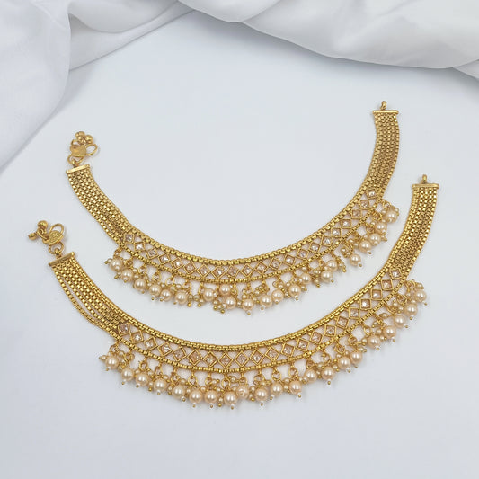 Charming Pearls Studded Designer Payal