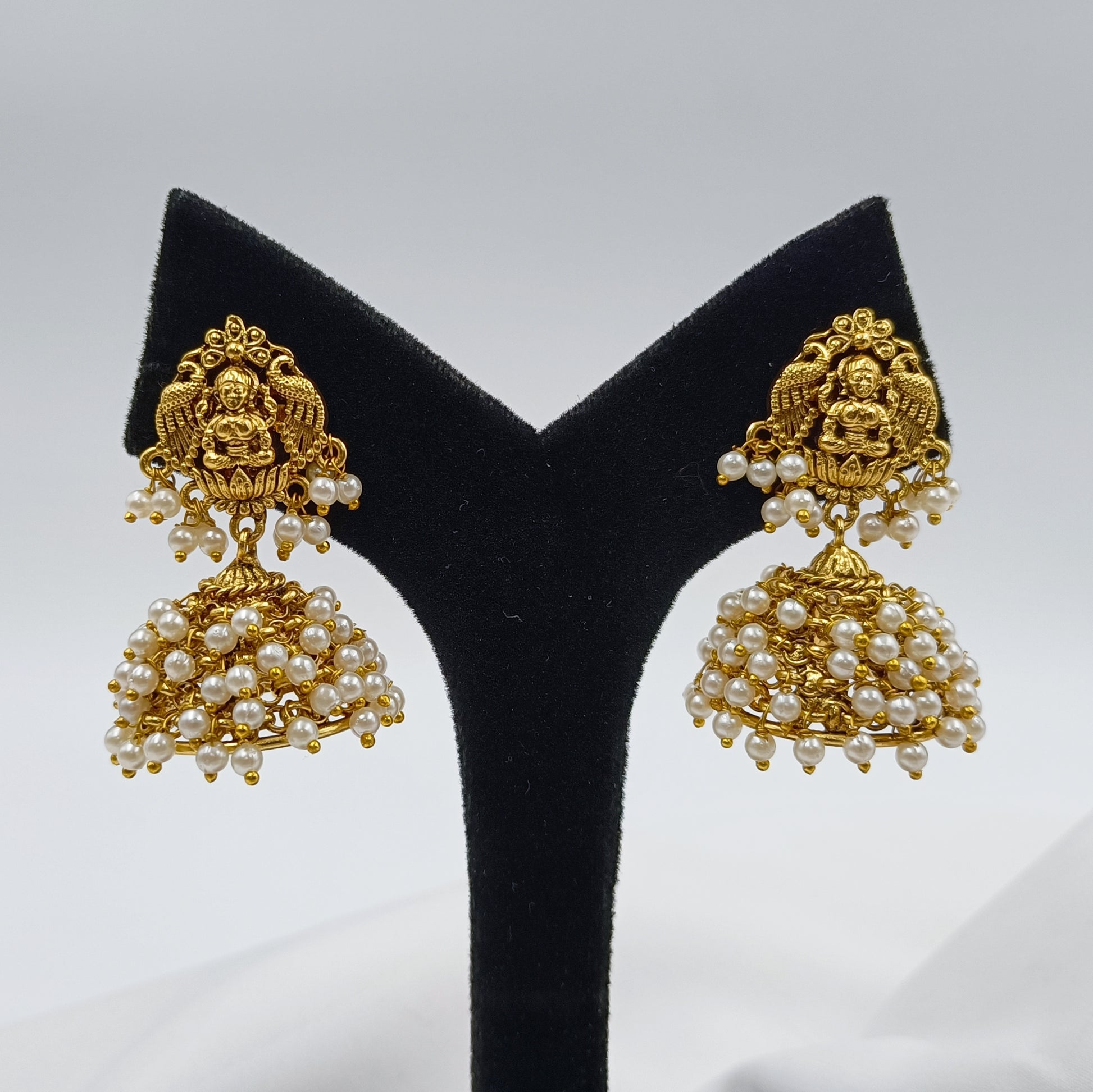 Lord lakshmi Designer Pearls Studded Choker Set