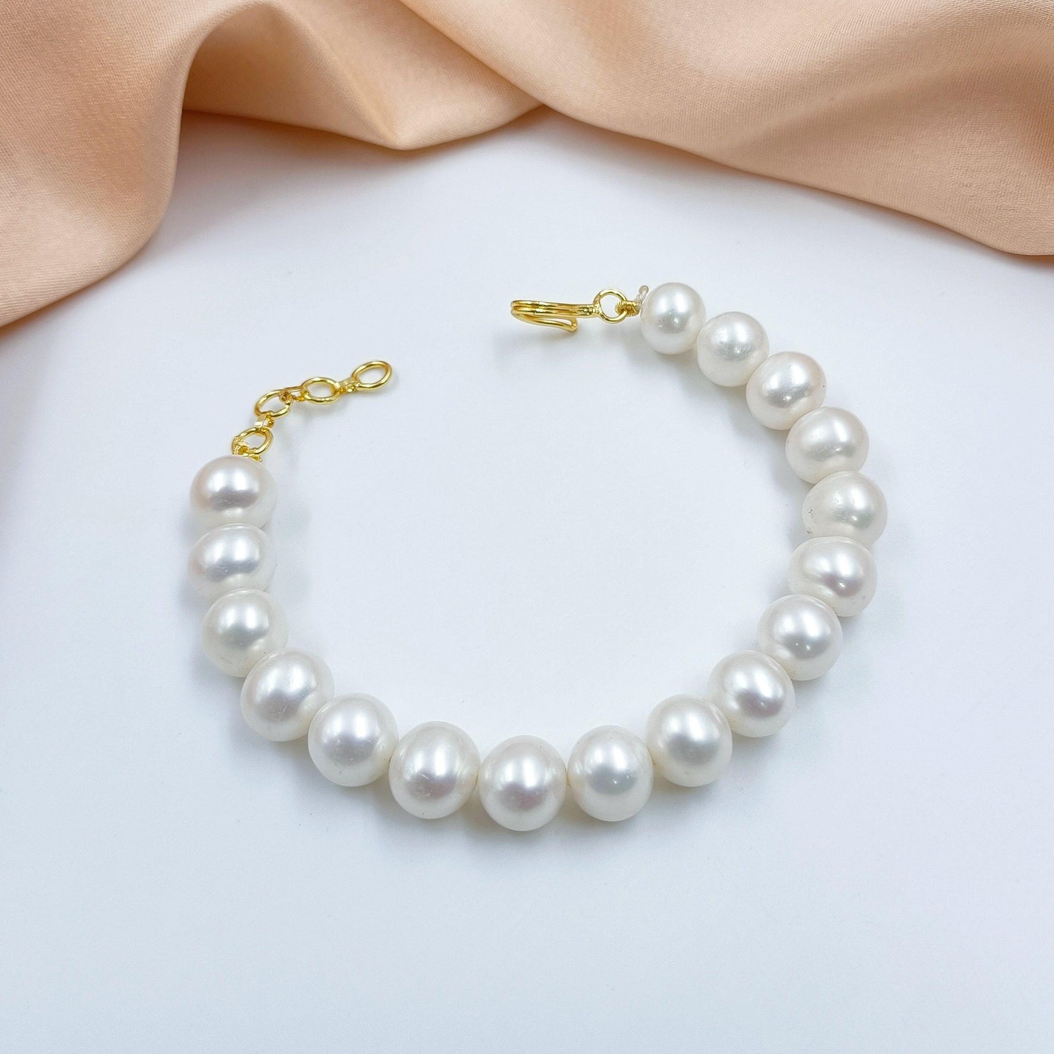 Pearls Bracelet