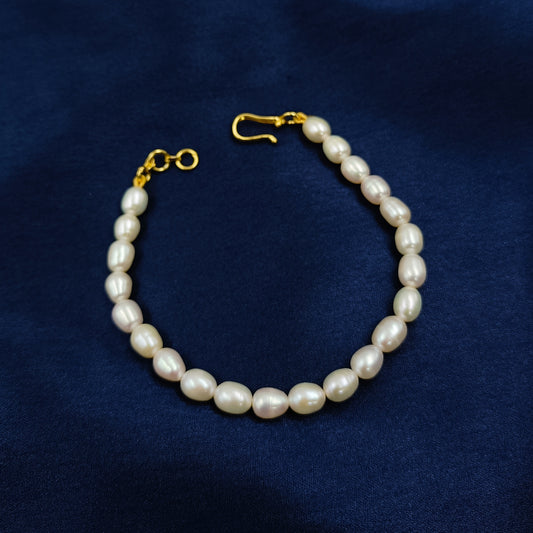 Pretty Designer Pearls Bracelet