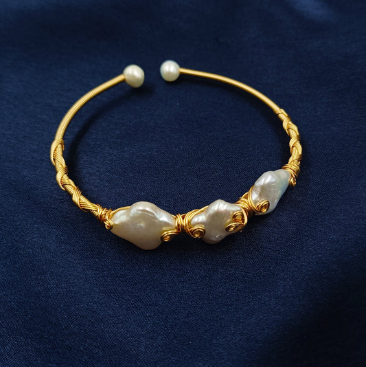Party Ware Designer Pearls Bracelet