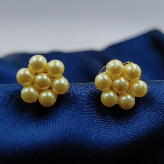 Attractive Semi Cultured Pearls Studded Kudi