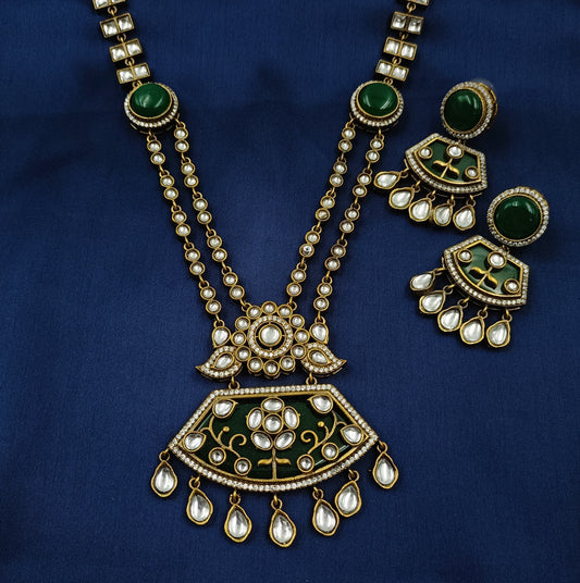 Attractive Antique Finish Floret Designer Kundan Necklace Set