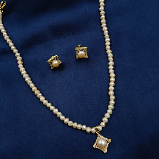 Gleaming Designer Fresh Water Pearls Necklace Set