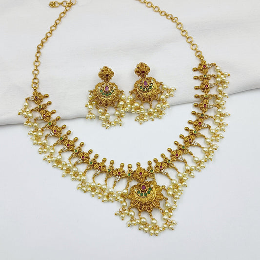 Magnetic Floret Designer Short Pearls Necklace