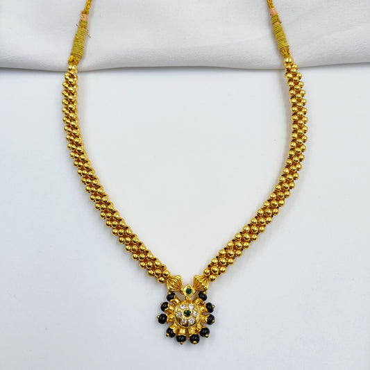 Splendid Black Beads Studded Thushi