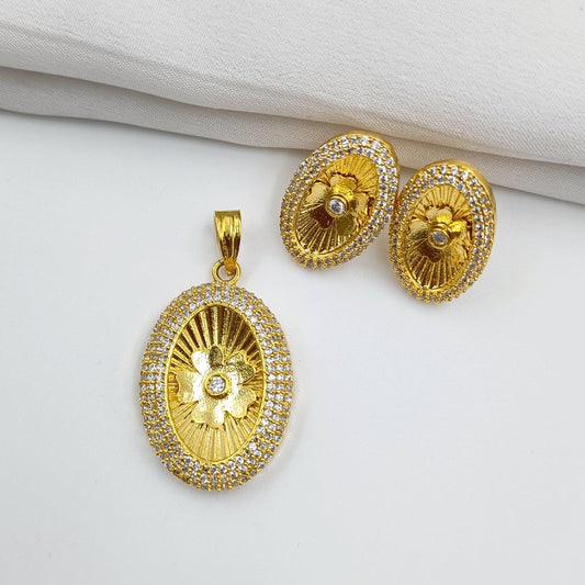 Fancy Oval Shaped Floret Designer Pendent Set