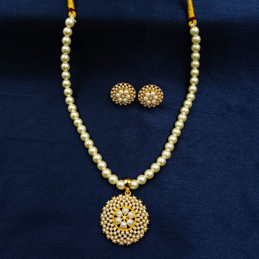 Floret Designer Pearls Studded Set