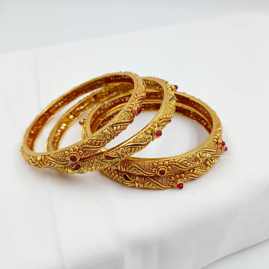 Ravishing Geru Finish Designer Bangles