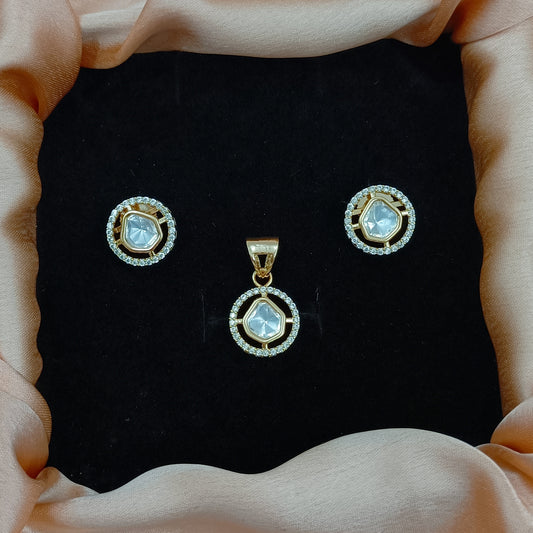Dainty Designer Pendent Set