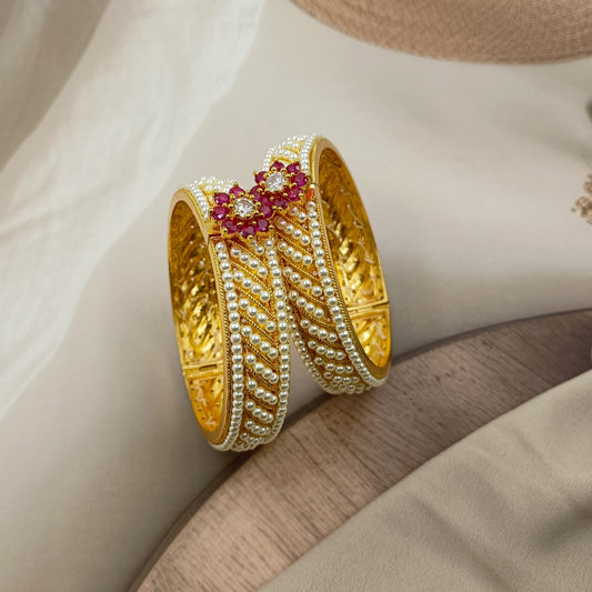 Appealing Designer Trendy Moti Bangles