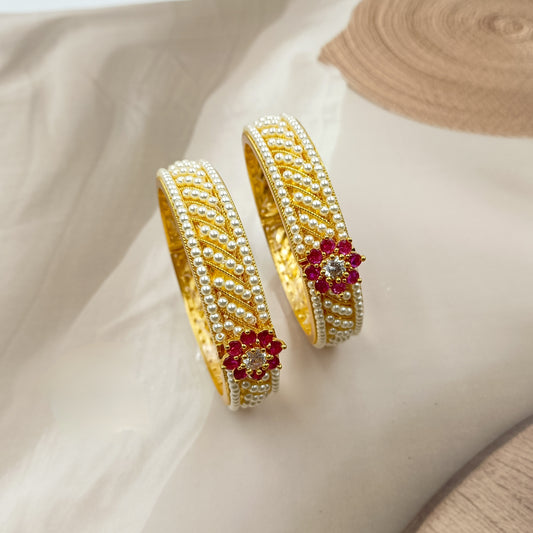 Appealing Designer Trendy Moti Bangles