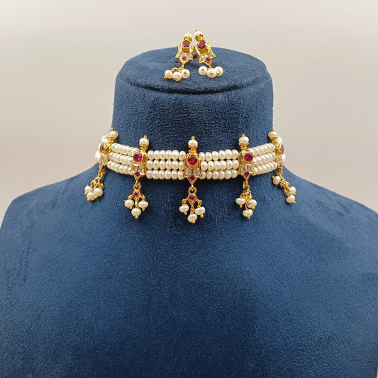 Delightful Designer Fresh Water Pearls Chinchpeti