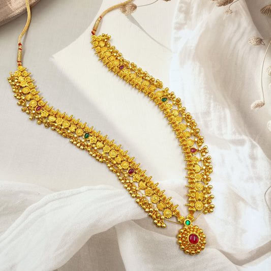Beauteous Traditional Designer Kolhapuri Saaj