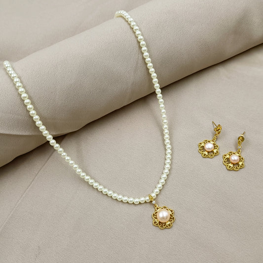 Excellent Designer Single Line Pearl Set