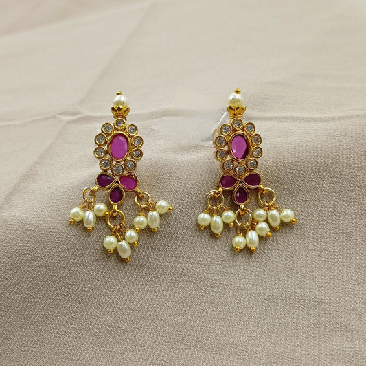 Graceful Designer Pearls Set