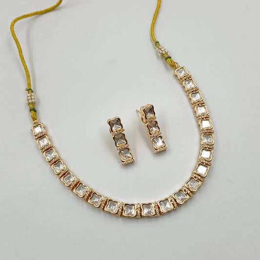 Alluring Designer Kundan Set