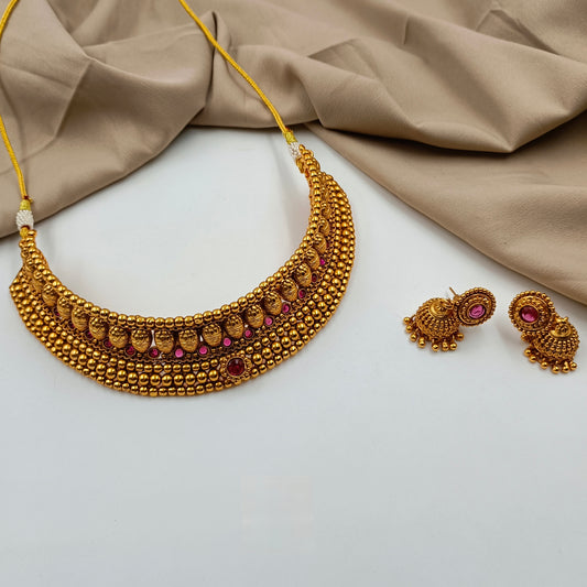 Adorable Designer Temple Choker Set