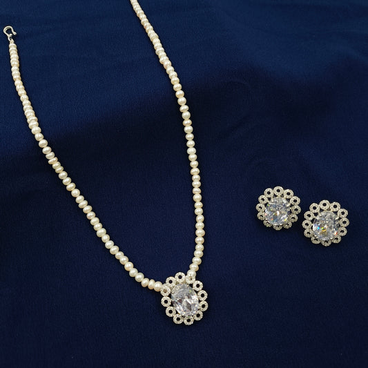 Glossy Fresh Water Pearls Designer Set