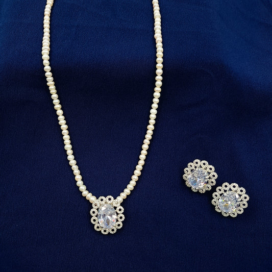 Glossy Fresh Water Pearls Designer Set