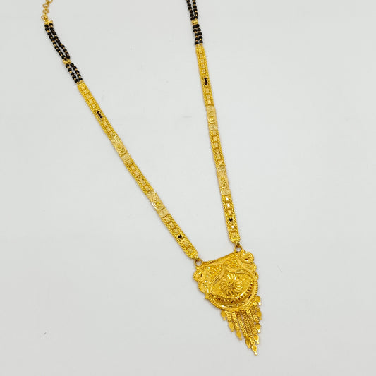Decorous Designer Forming Short Mangalsutra