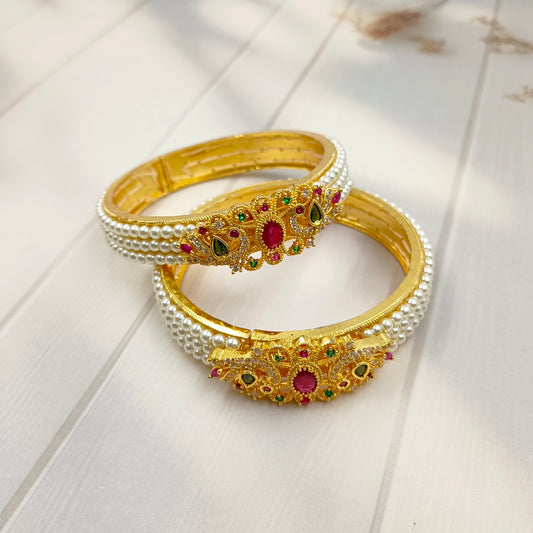 Magnetic Designer Trendy Pearls Bangles