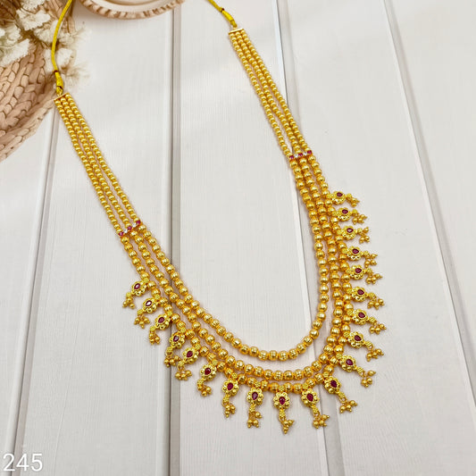 Luminous Designer Trendy Kolhapuri Saaj