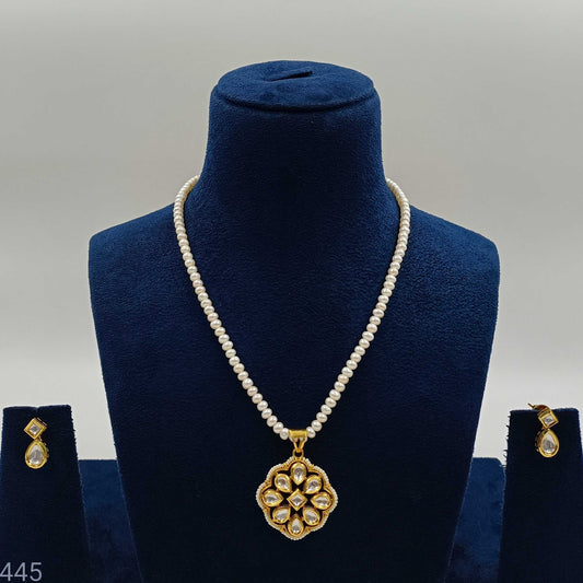 Glossy Designer Fresh Water Pearls Necklace Set